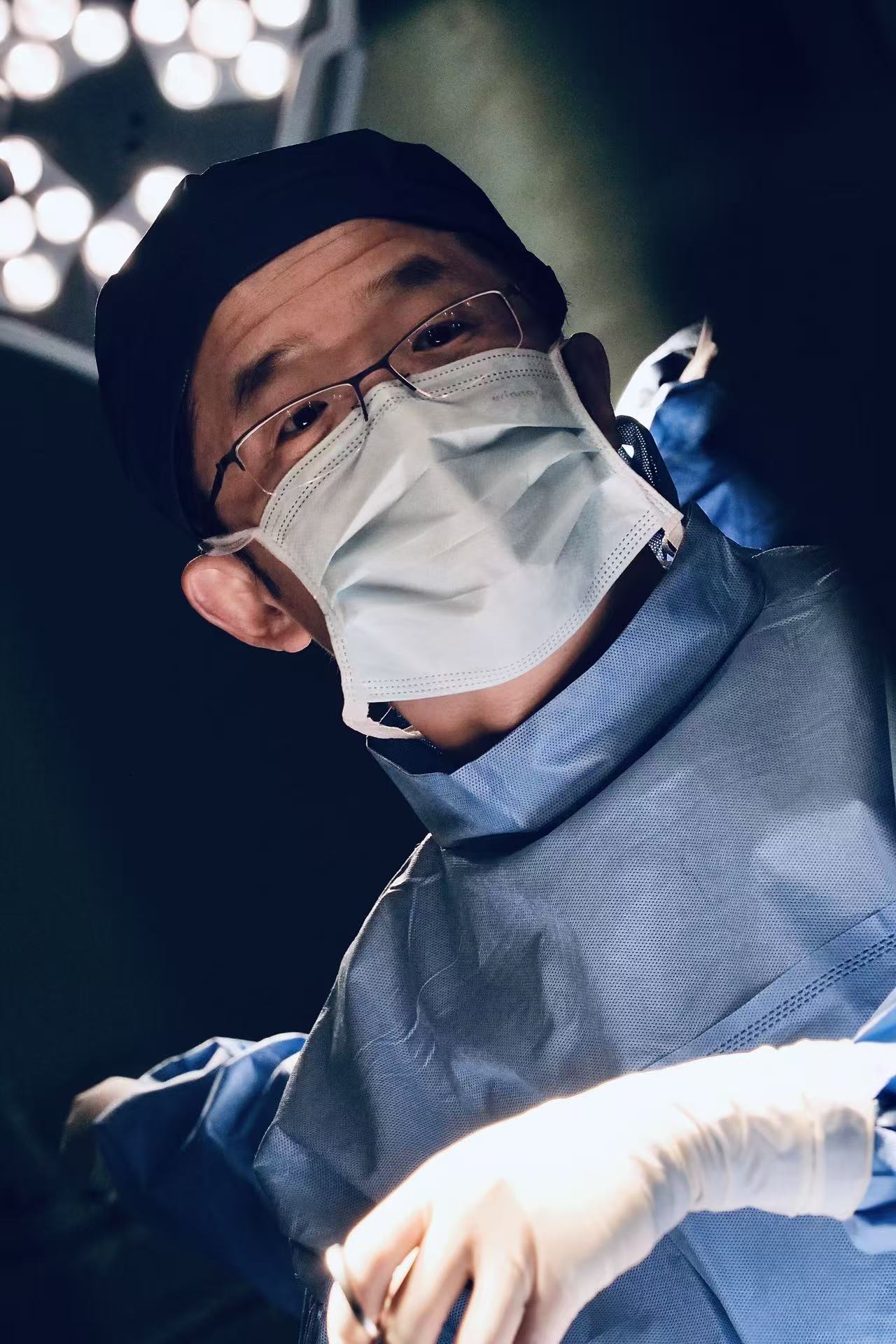 Lead Thoracic Surgeon